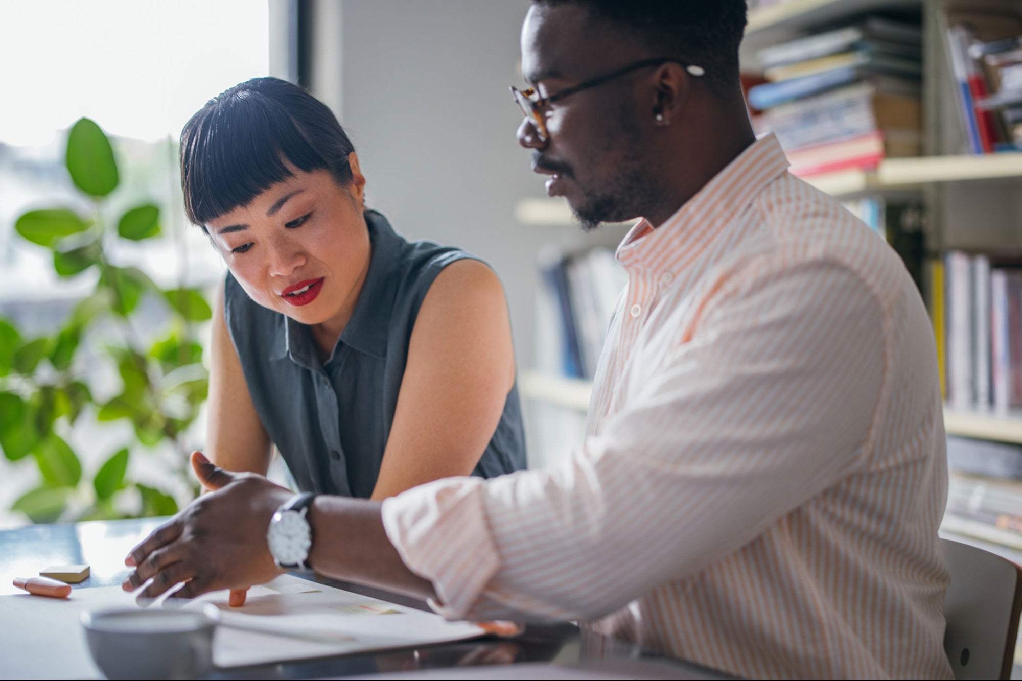 What Does a Business Coach Do and Why It Matters for Entrepreneurs